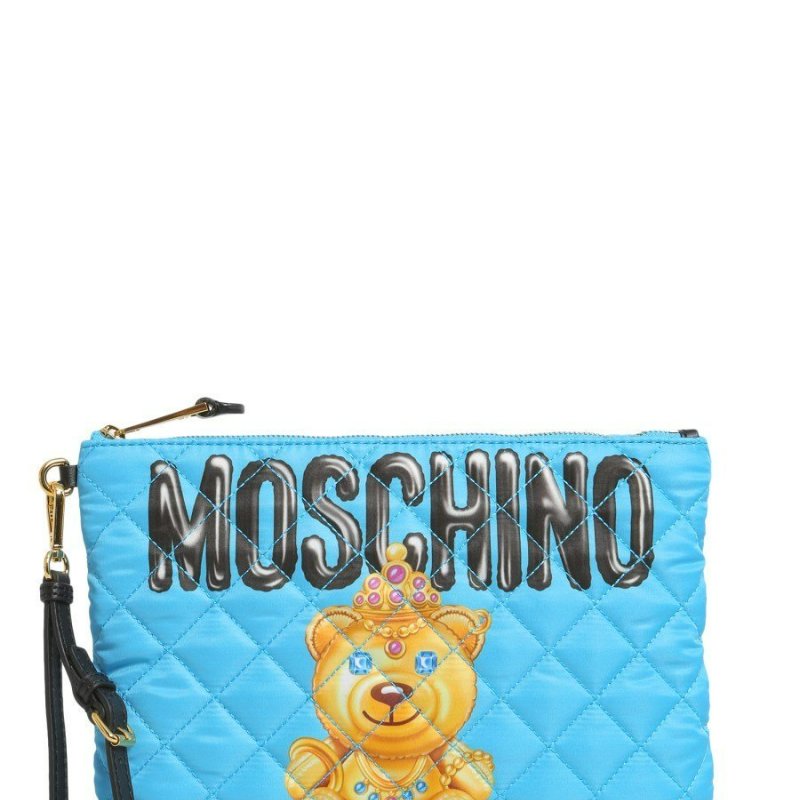 💎Han's house精品服飾💎MOSCHINO 主線 熊 菱格紋 天空藍 手拿包-5