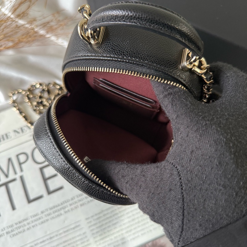 粒紋牛皮翻蓋口袋迷你後背包/小書包(黑色)-6