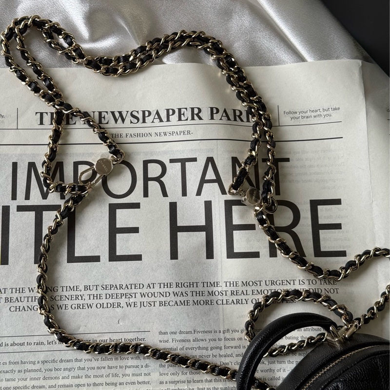 粒紋牛皮翻蓋口袋迷你後背包/小書包(黑色)-9