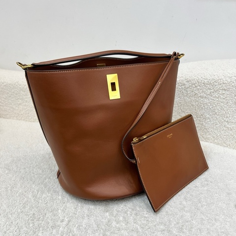 Celine賽琳Bucket16焦糖色水桶包單肩斜挎包21年 尺寸：23*24
