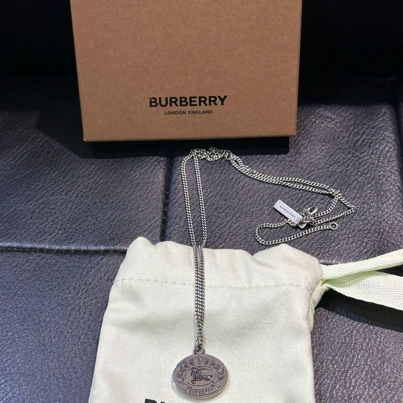 💎Han's house精品服飾💎 BURBERRY 戰馬 項鏈 現貨 原價19000-0