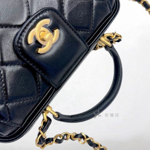 Y2000-Chanel 黑金油蠟羊皮金扣醫生包AS4959-6