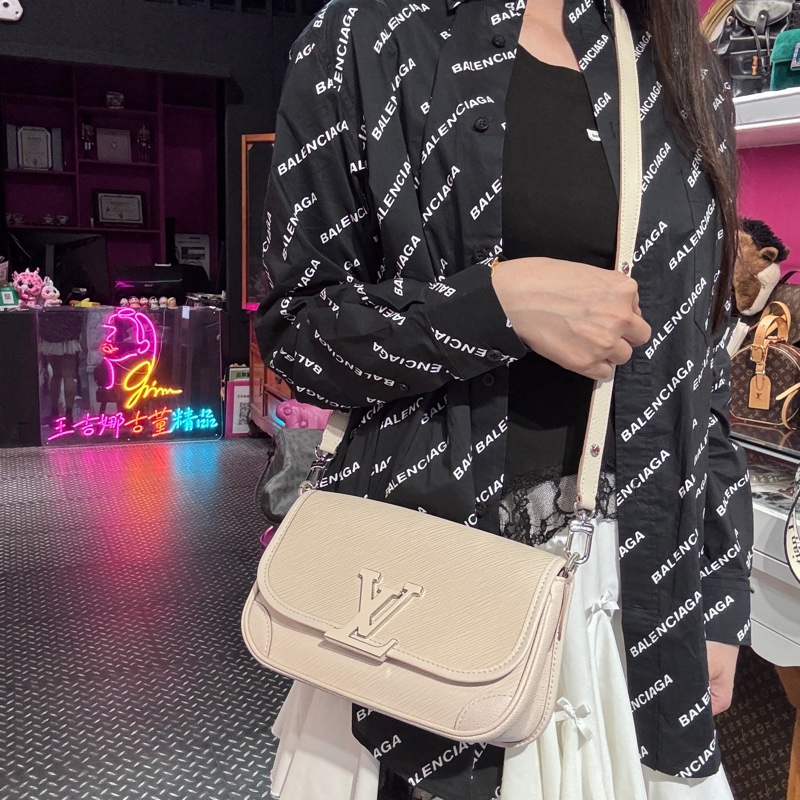 LV epi白法棍包/王吉娜古董精品-1