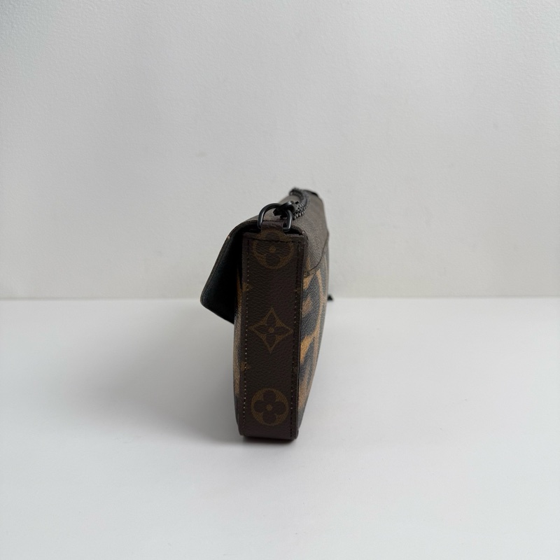 Louis Vuitton/路易威登 三合一限定款斜挎包-2