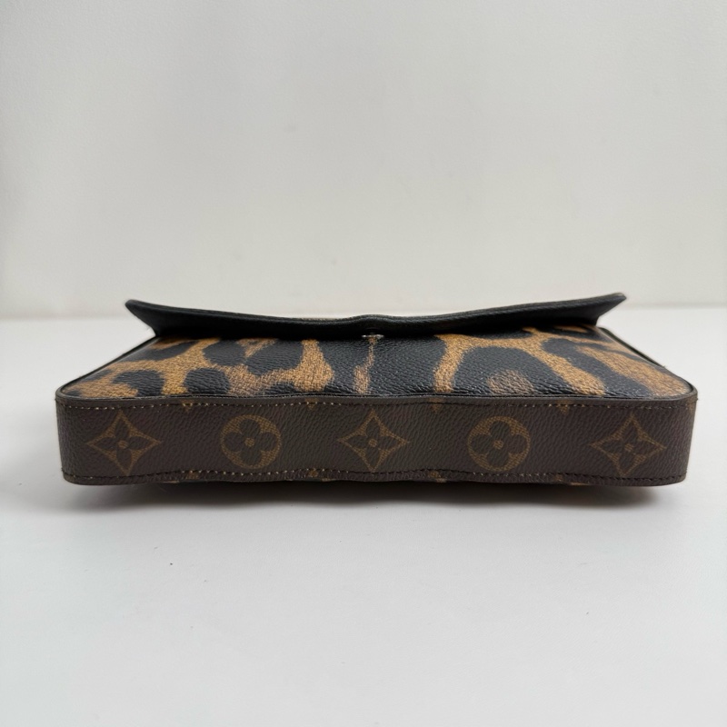 Louis Vuitton/路易威登 三合一限定款斜挎包-4