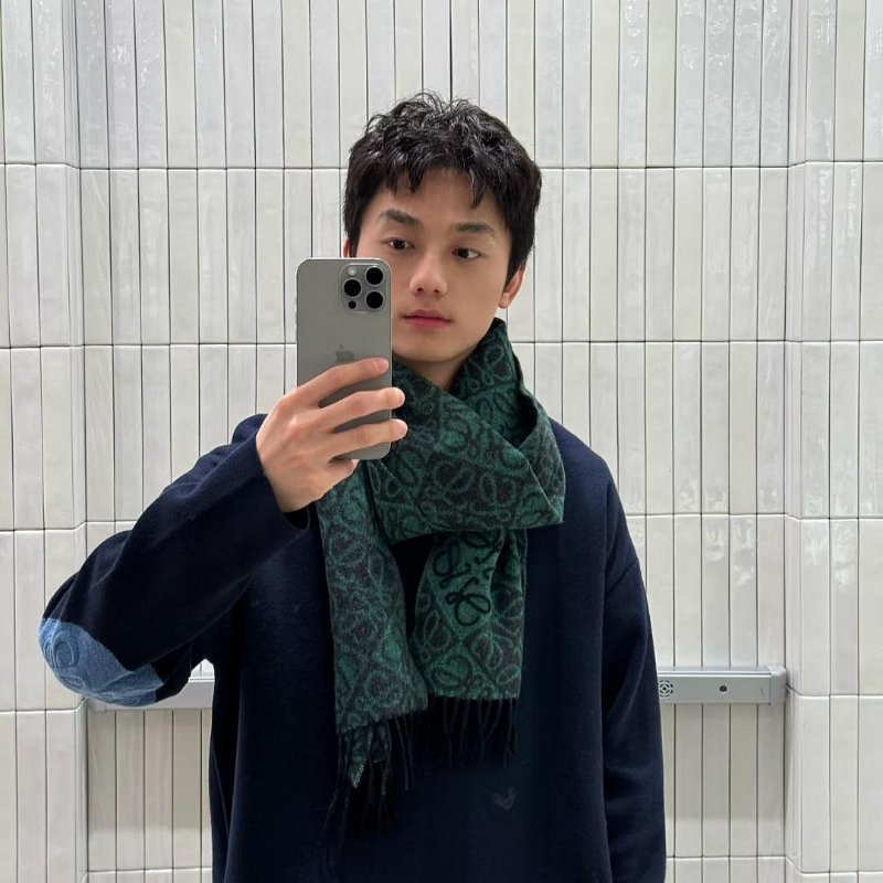 💎Han's house精品服飾💎LOEWE 滿版 羊毛 圍巾 180x38CM-4