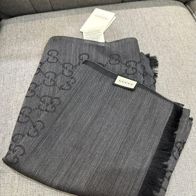 💎Han's house精品服飾💎GUCCI 古馳 男女均可 巾 絲巾 披肩 雙面用 181×46cm-4