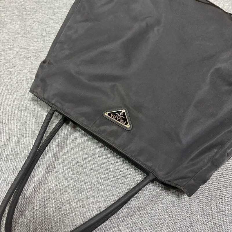 Prada 經典黑色尼龍托特包 Nylon tote bag-4