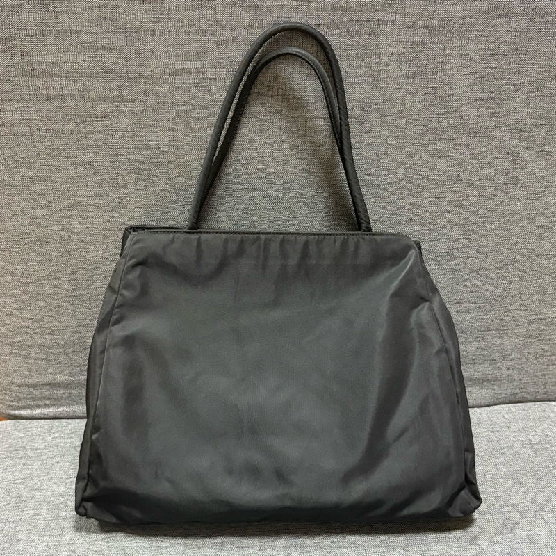 Prada 經典黑色尼龍托特包 Nylon tote bag-5