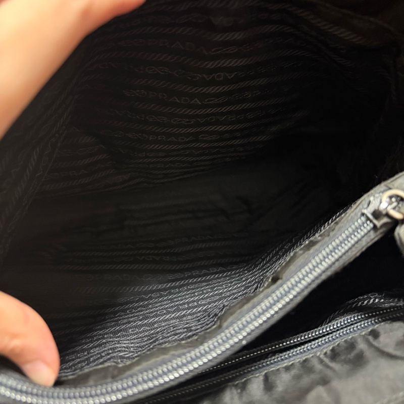 Prada 經典黑色尼龍托特包 Nylon tote bag-11