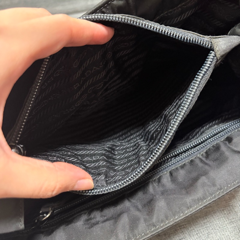 Prada 經典黑色尼龍托特包 Nylon tote bag-14