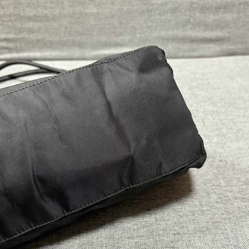 Prada 經典黑色尼龍托特包 Nylon tote bag-22