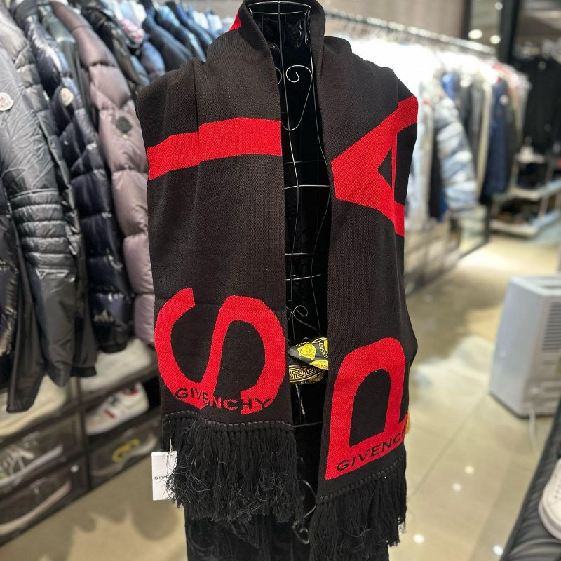 💎Han's house精品服飾💎GIVENCHY 紀梵希 圍巾-0