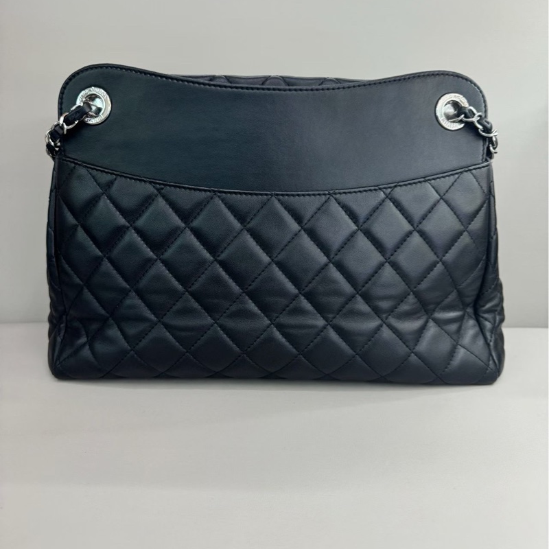 CHANEL/香奈兒黑銀梯形菱格手提單肩包 鐳射20開 尺寸33x11x21cm-1