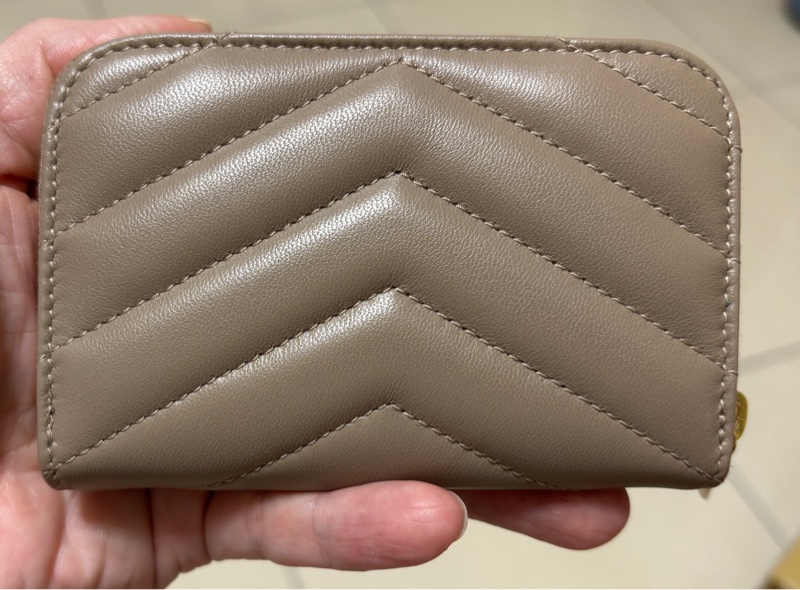 YSL 奶茶金ㄇ拉零錢包-2