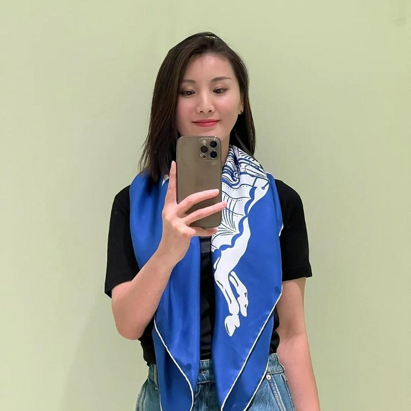 💎Han's house精品服飾💎Burberry 100%真絲 戰馬 絲巾 圍巾 領巾 義大利製 中性 90×90 現貨 原價14300-5