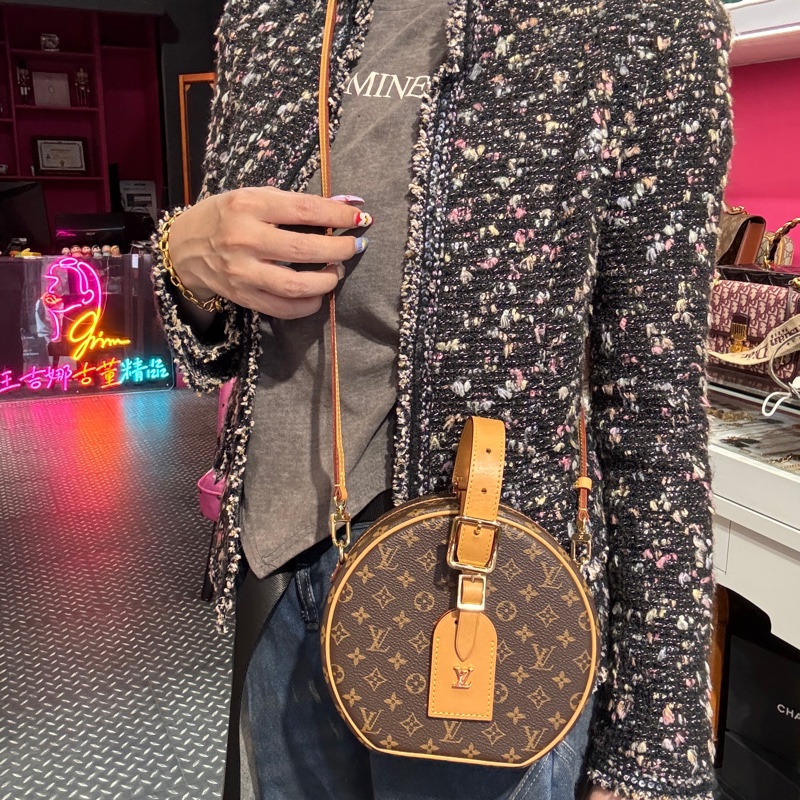 LV 圓餅包/硬盒款/王吉娜古董精品-1