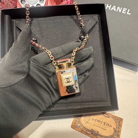 Chanel 香水瓶心裡