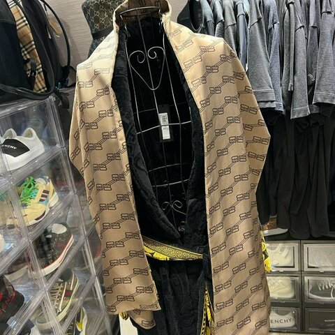 💎Han's house精品服飾💎Balenciaga 巴黎世家 真絲 絲巾 圍巾 32X176CM