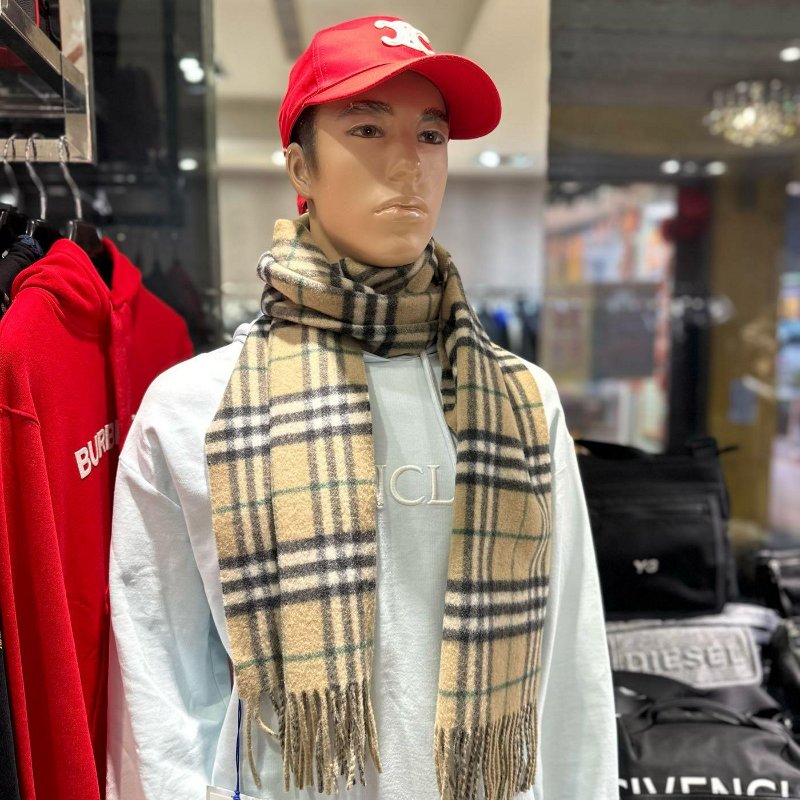 💎Han's house精品服飾💎Burberry 圍巾 格紋 羊毛 雙面 羊絨 中性 168X30 蘇格蘭制 現貨 原價20300-3