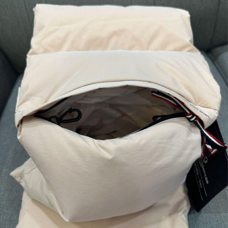 💎Han's house精品服飾💎moncler 羽絨 圍巾 現貨 原價18900-5