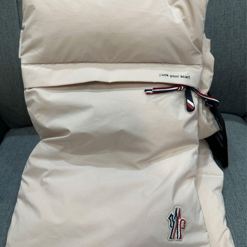 💎Han's house精品服飾💎moncler 羽絨 圍巾 現貨 原價18900-6