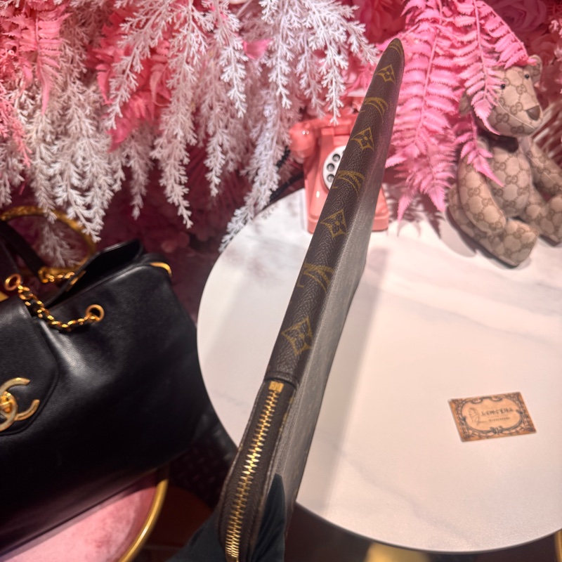 Lv 老花手拿包/王吉娜古董精品-6