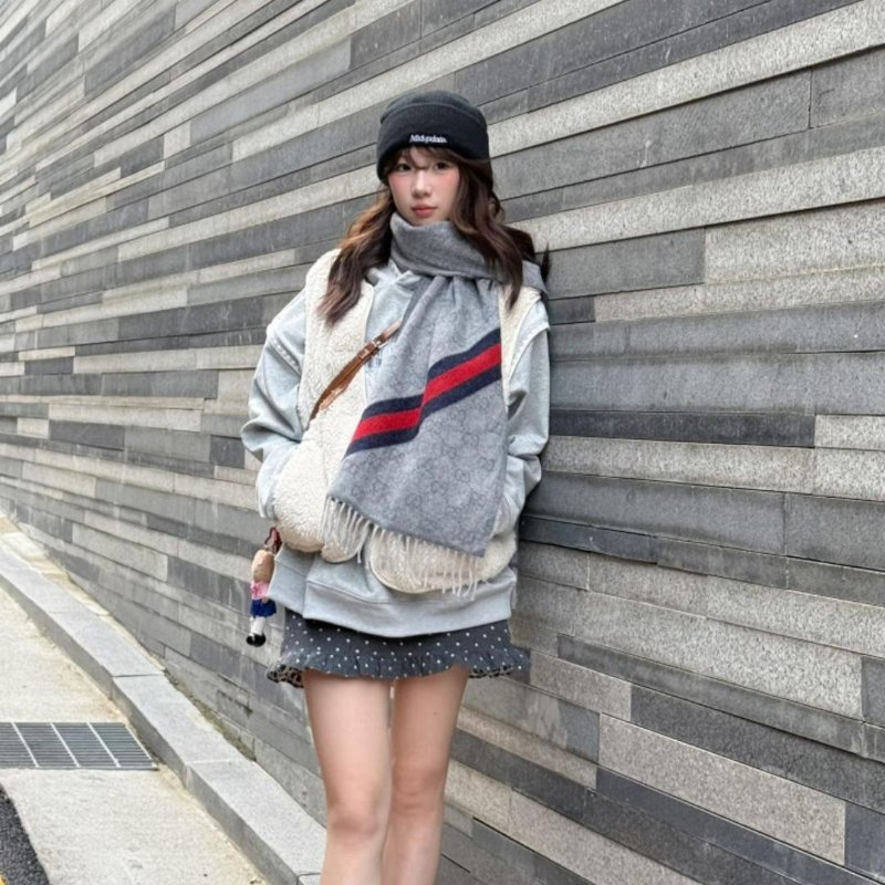 💎Han's house精品服飾💎GUCCI 古馳 570603 男女均可 圍巾 披肩 19 0x37cm-2