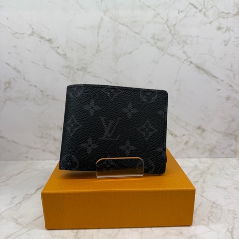 LV黑色滿版老花短夾/M61695/晶片