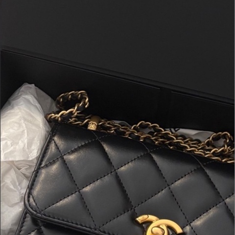 CHANEL 雙金球掀蓋包｜AS2615 晶片款｜黑金經典全配 🖤
