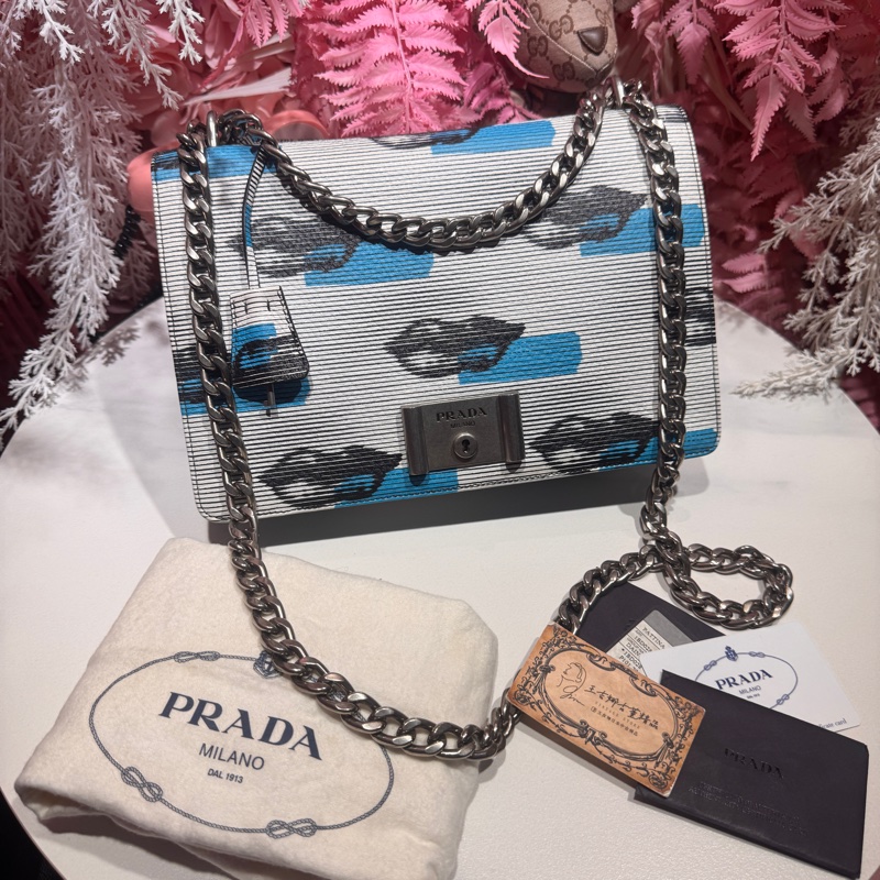 Prada 嘴唇包/斜背包/肩背包/王吉娜古董精品-0