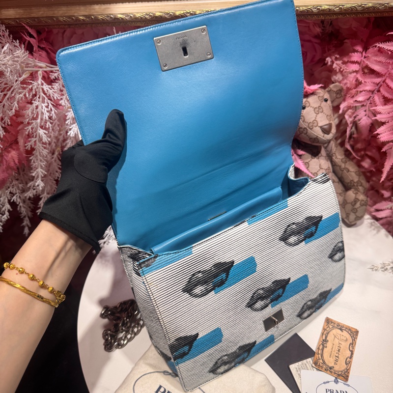 Prada 嘴唇包/斜背包/肩背包/王吉娜古董精品-9