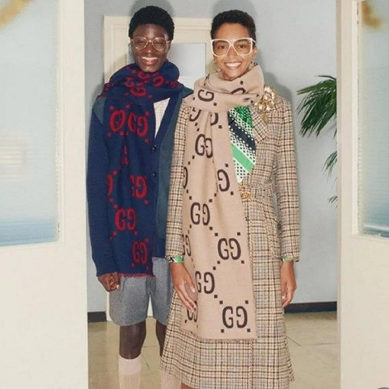 💎Han's house精品服飾💎 GUCCI 古馳 495592 男女均可 圍巾 披肩 178X38cm-1