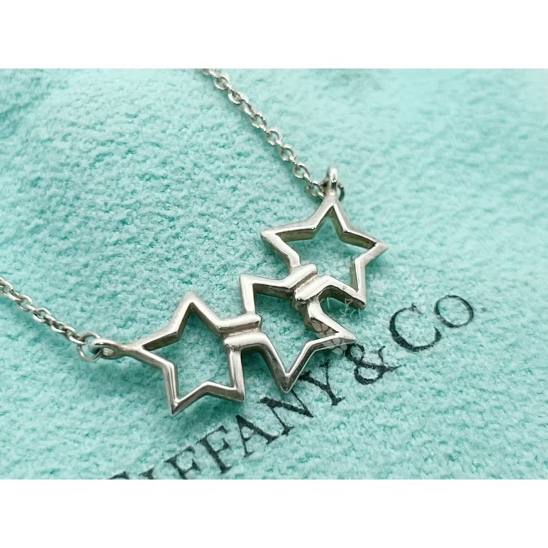 ~~趴趴小舖~~極新正品Tiffany &Co Triple Star星星項鍊2604011602-1