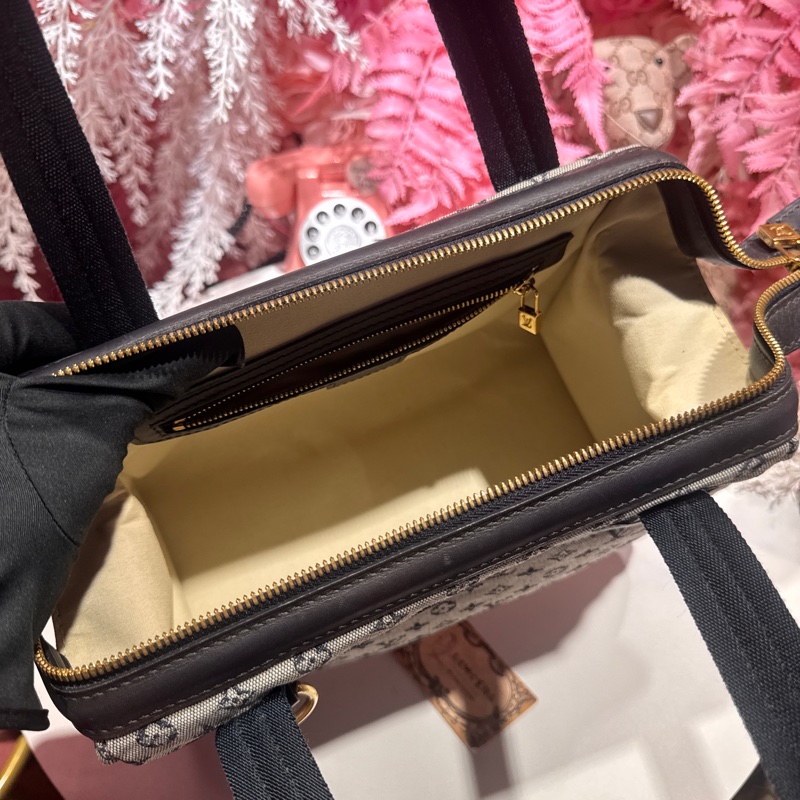 LV 牛仔帆布肩背包/王吉娜古董精品-7