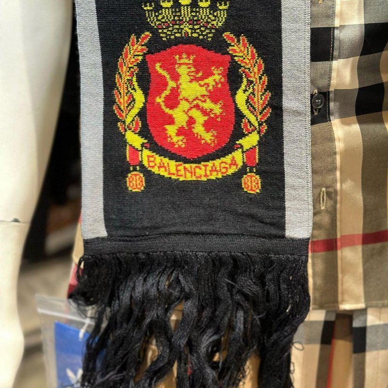 💎Han's house精品服飾💎 Balenciaga 聯名 adidas 愛迪達 巴黎世家 圍巾 現貨 原價18000-3