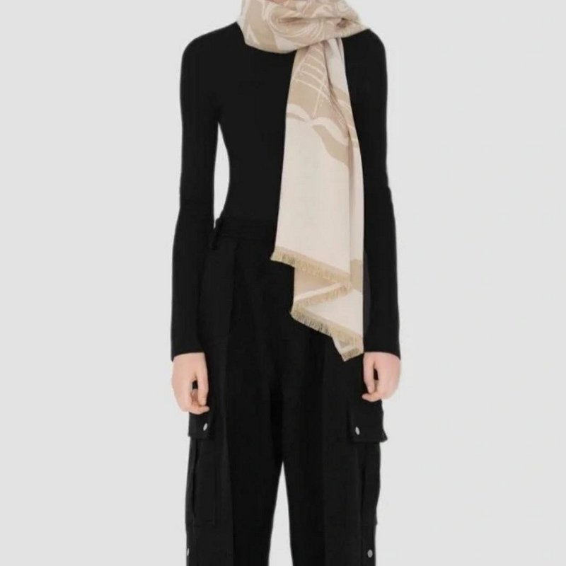 💎Han's house精品服飾💎Burberry 戰馬 絲巾 圍巾 領巾 義大利製 中性 180x66CM 現貨 原價18200-5