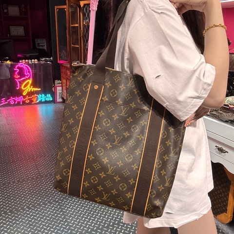 LV 肩背包/王吉娜古董精品