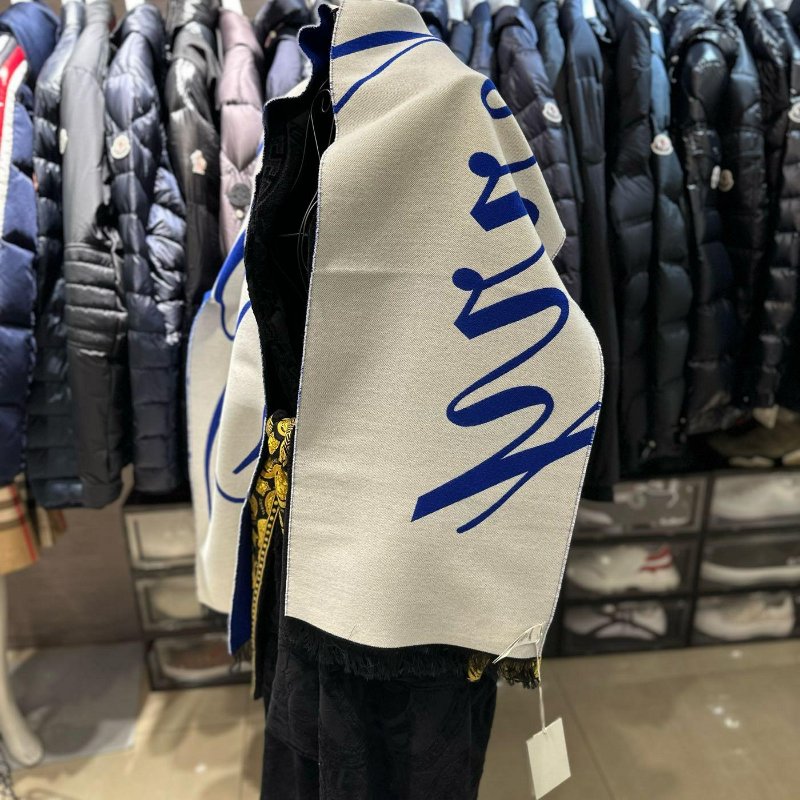 💎Han's house精品服飾💎Burberry 圍巾 羊毛 兩面用 義大利製 中性 188X30cm 現貨 原價14800-7