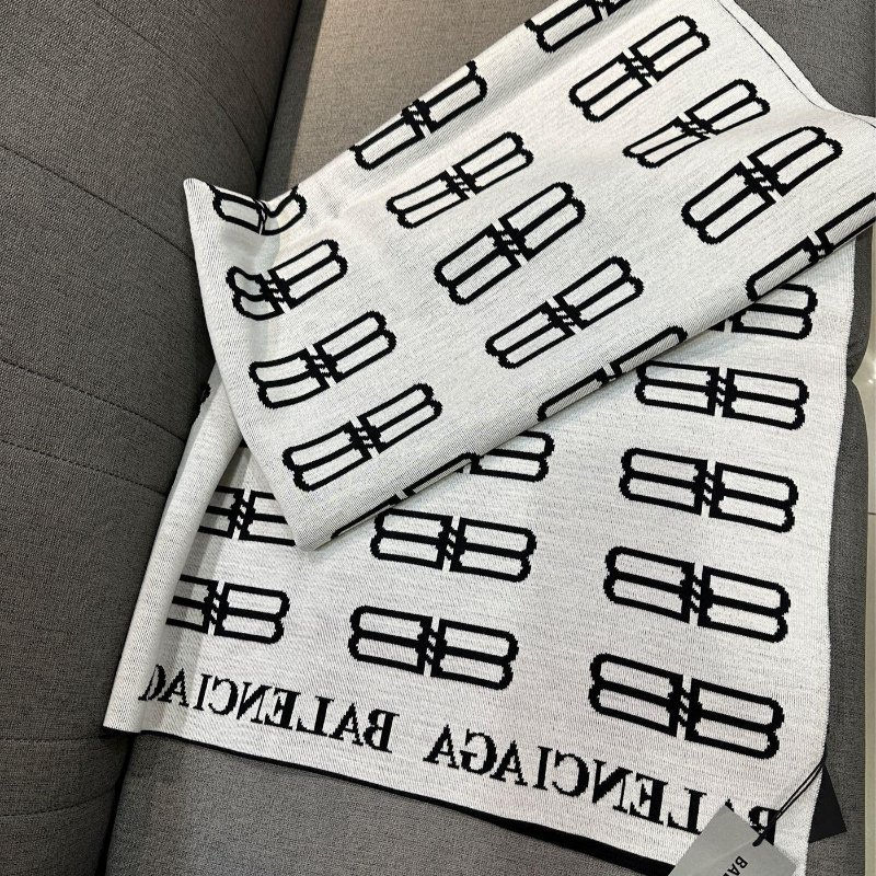 💎Han's house精品服飾💎Balenciaga 巴黎世家 羊毛 圍巾 雙面用 現貨 原價25000-2