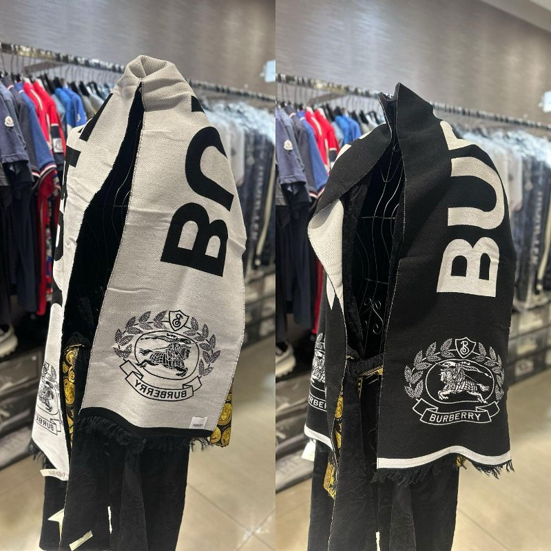 💎Han's house精品服飾💎Burberry 圍巾 羊毛 義大利製 中性 188X30cm-0
