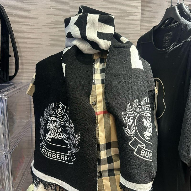 💎Han's house精品服飾💎Burberry 圍巾 羊毛 義大利製 中性 188X30cm-3