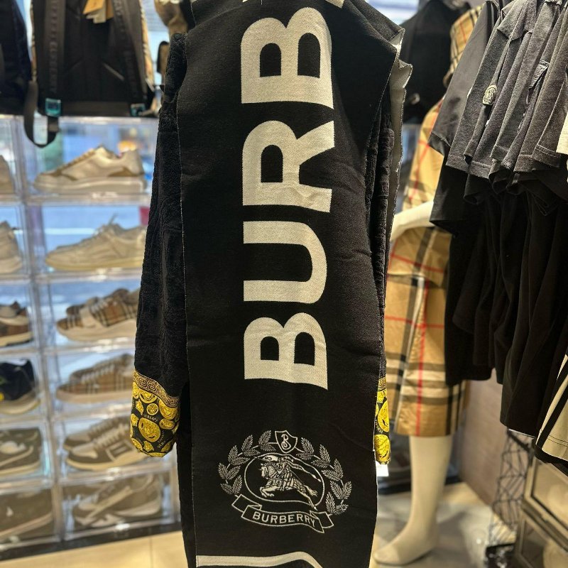 💎Han's house精品服飾💎Burberry 圍巾 羊毛 義大利製 中性 188X30cm-5