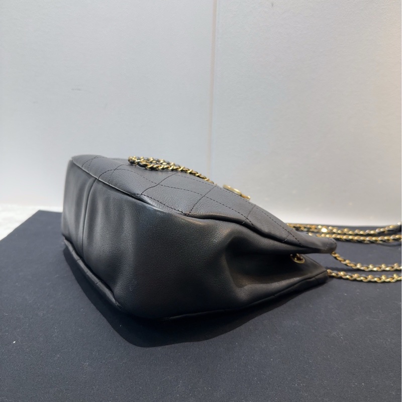 Chanel/香奈兒 黑金荔枝皮 菱格紋牛皮嬉皮抽繩 鴛鴦扣水桶包 單肩斜挎包-5