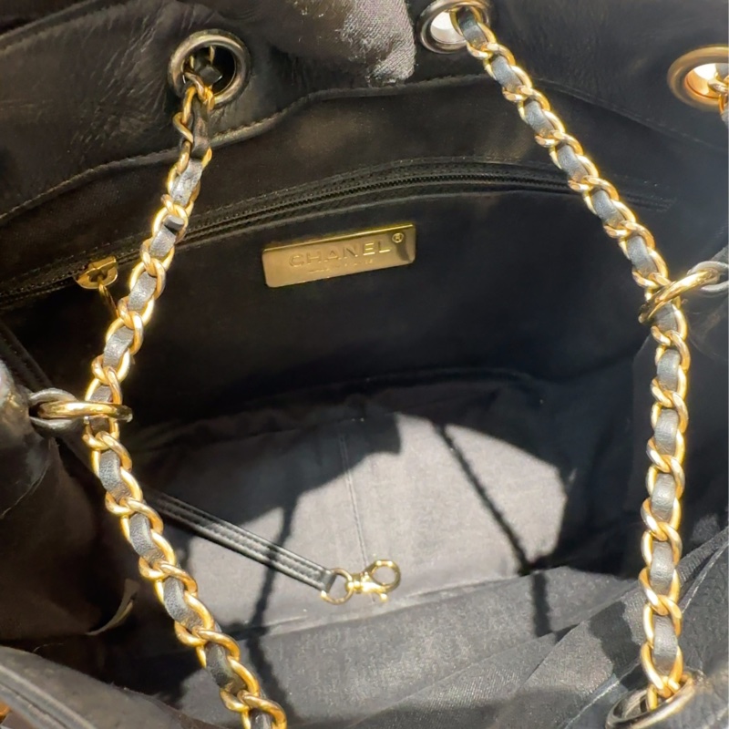 Chanel/香奈兒 黑金荔枝皮 菱格紋牛皮嬉皮抽繩 鴛鴦扣水桶包 單肩斜挎包-6