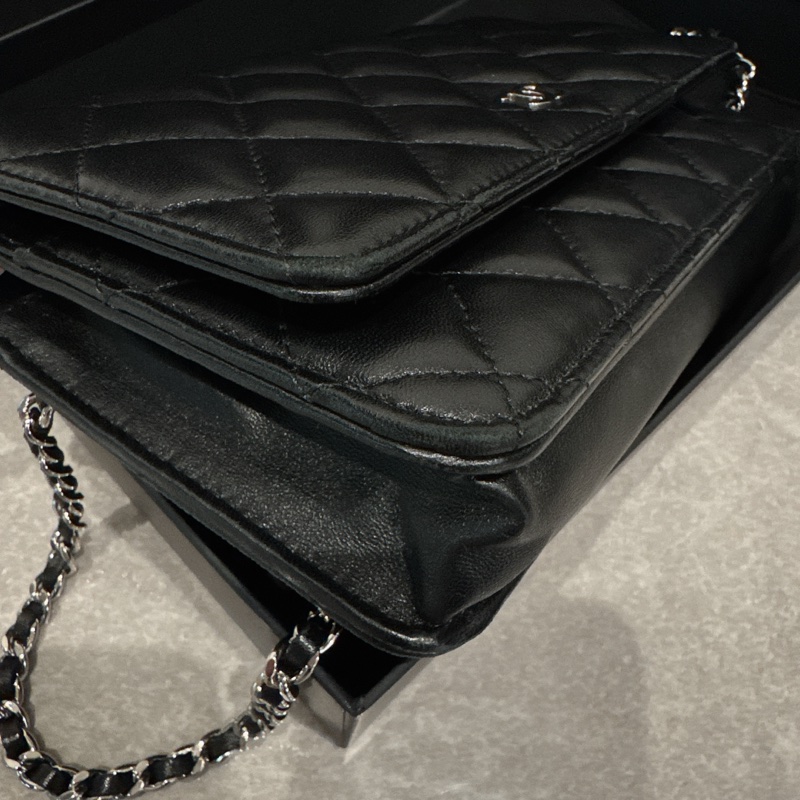 Chanel 香奈兒 woc 黑銀羊皮 晶片款 購自高雄漢神本館-21