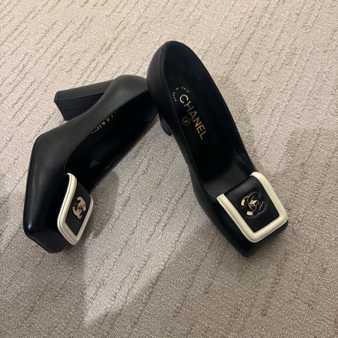 Chanel香奈兒26S書包扣高跟鞋👠