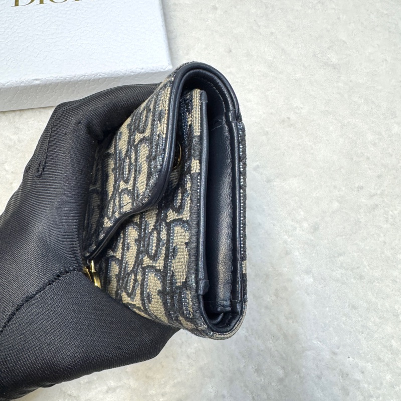 迪奧馬鞍短夾 Dior Saddle Lotus 藍色緹花✨經典老花氣質款 三折短夾 S5652CTZU-3