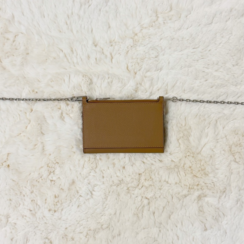 LOEWE 沙色銀扣mini鏈條錢包-1