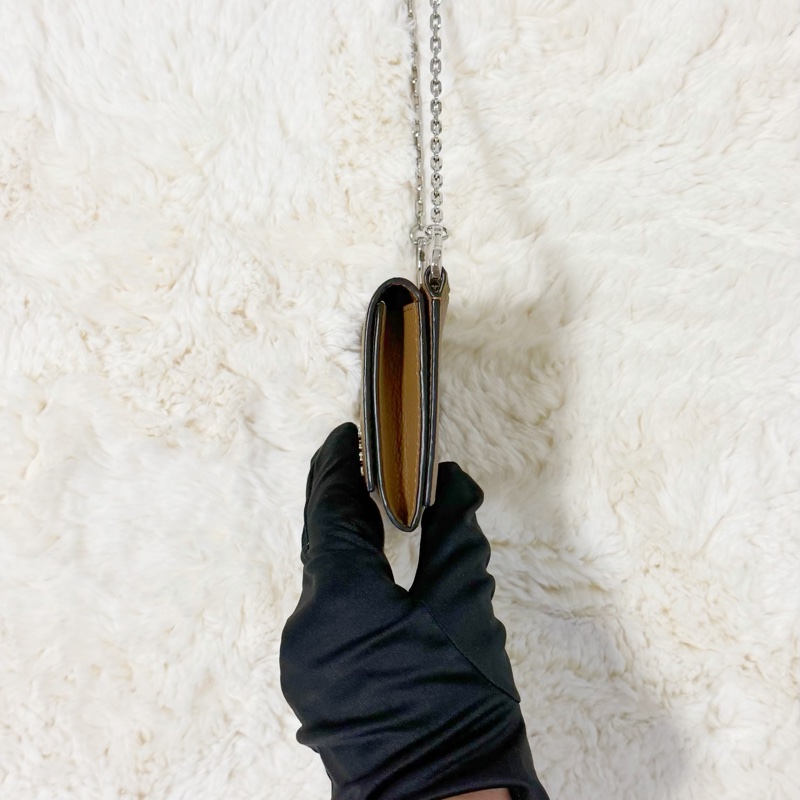 LOEWE 沙色銀扣mini鏈條錢包-3